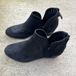 BNWT Arizona Jean Company Black Ankle Booties Size 7.5
